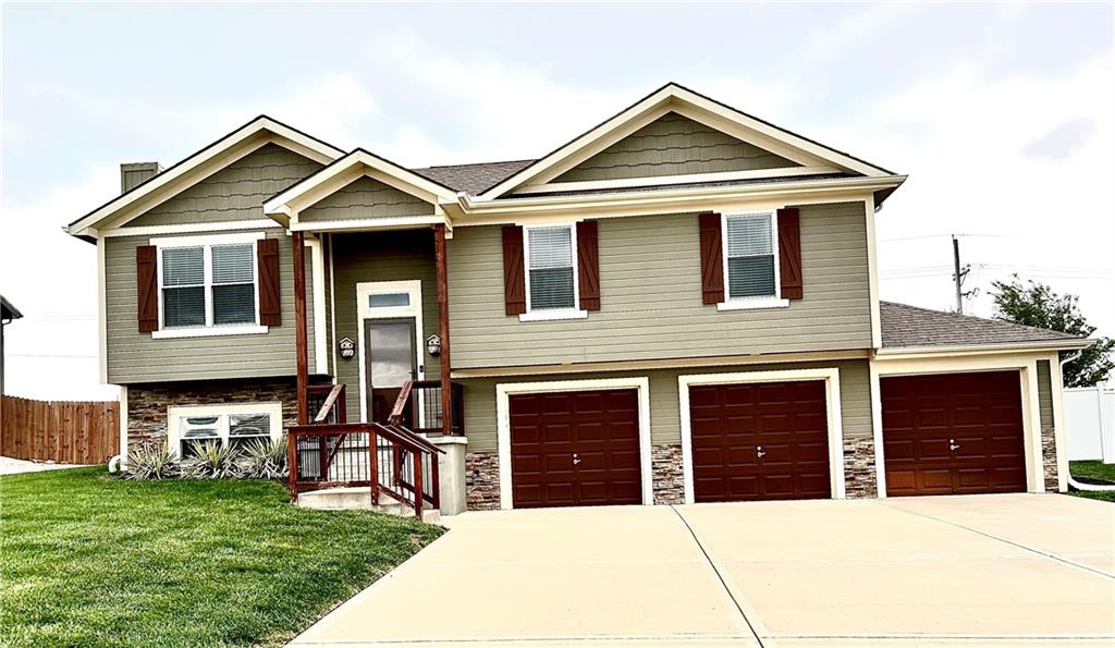 Listing Photo MLS #HMS2625790