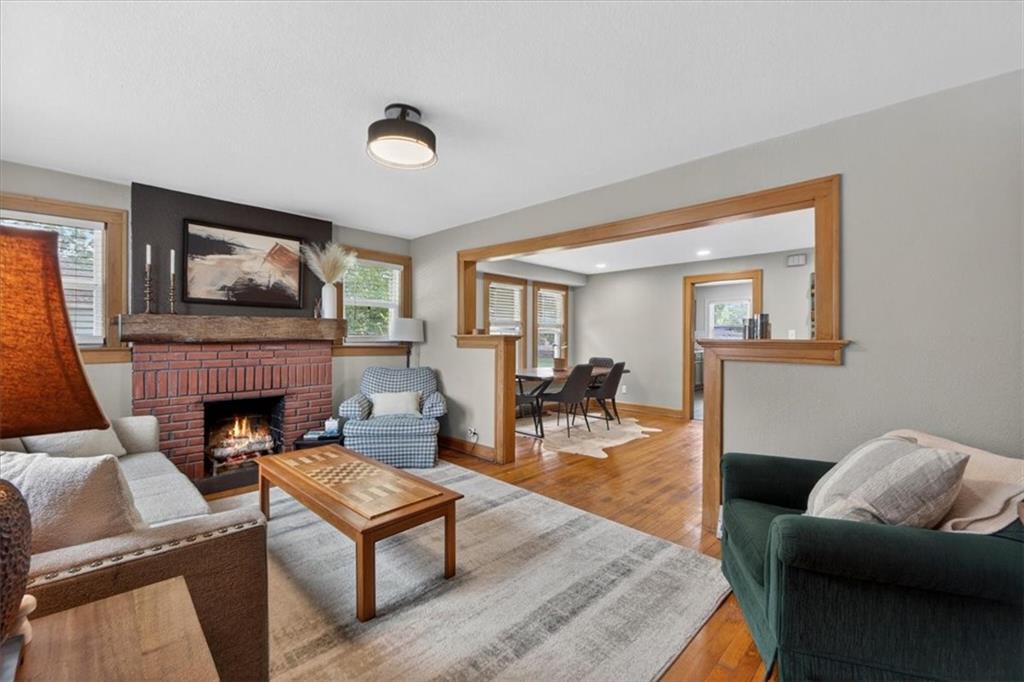 Listing Photo MLS #HMS2625896