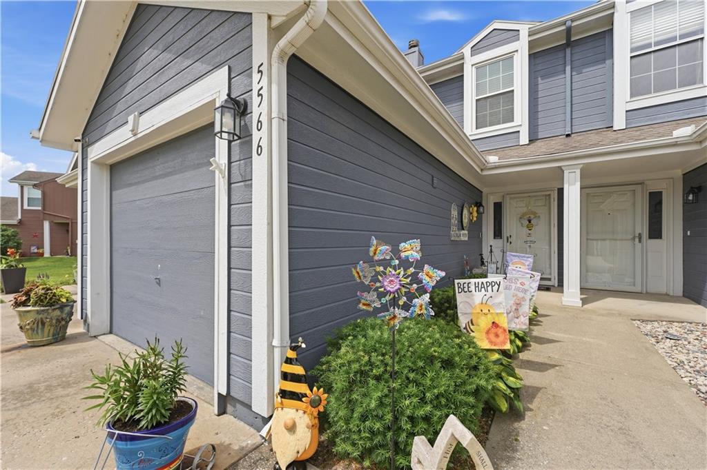 Listing Photo MLS #HMS2625970
