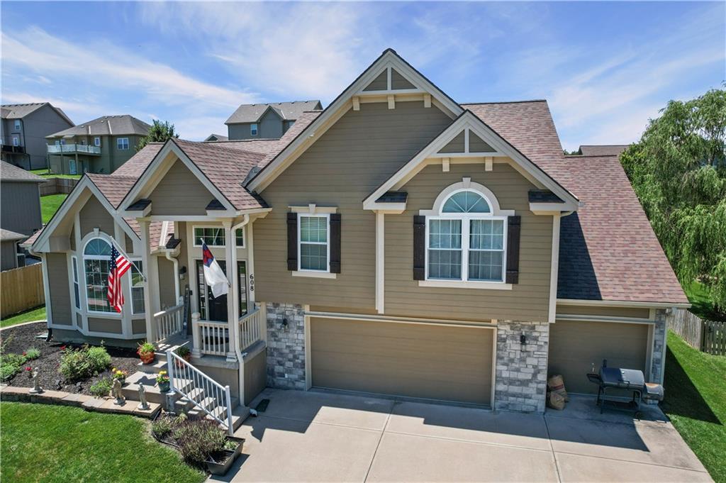Listing Photo MLS #HMS2625998