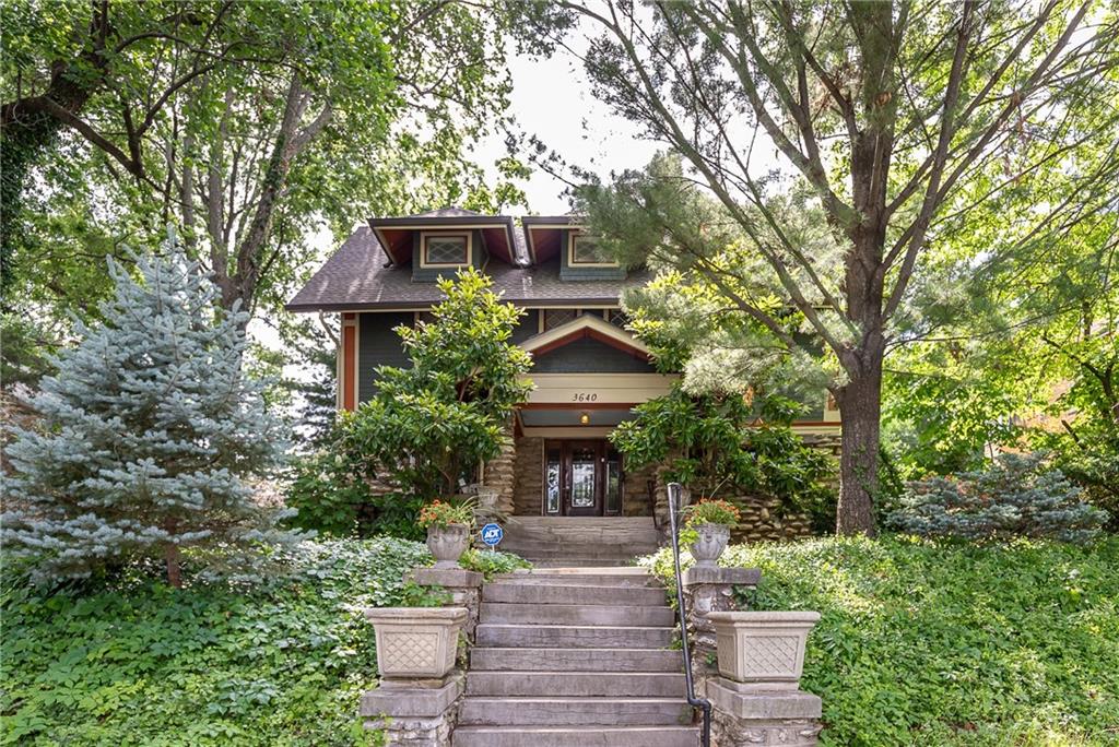 Listing Photo MLS #HMS2626103