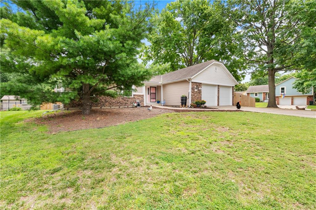 Listing Photo MLS #HMS2626153