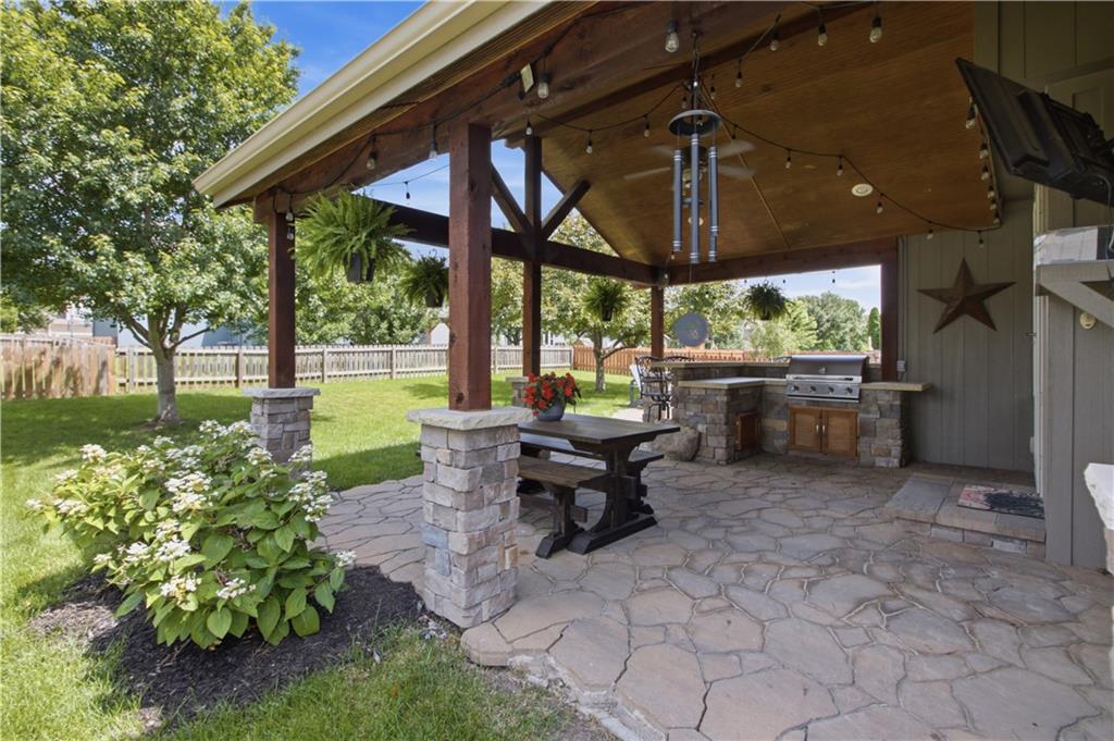 Listing Photo MLS #HMS2626604