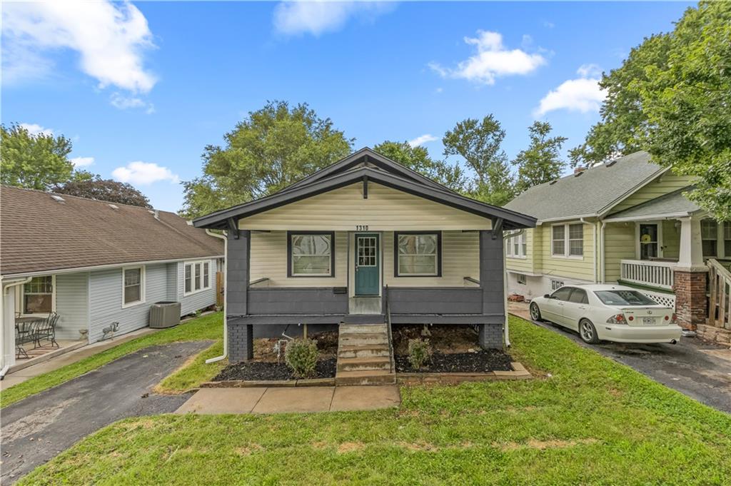 Listing Photo MLS #HMS2626709