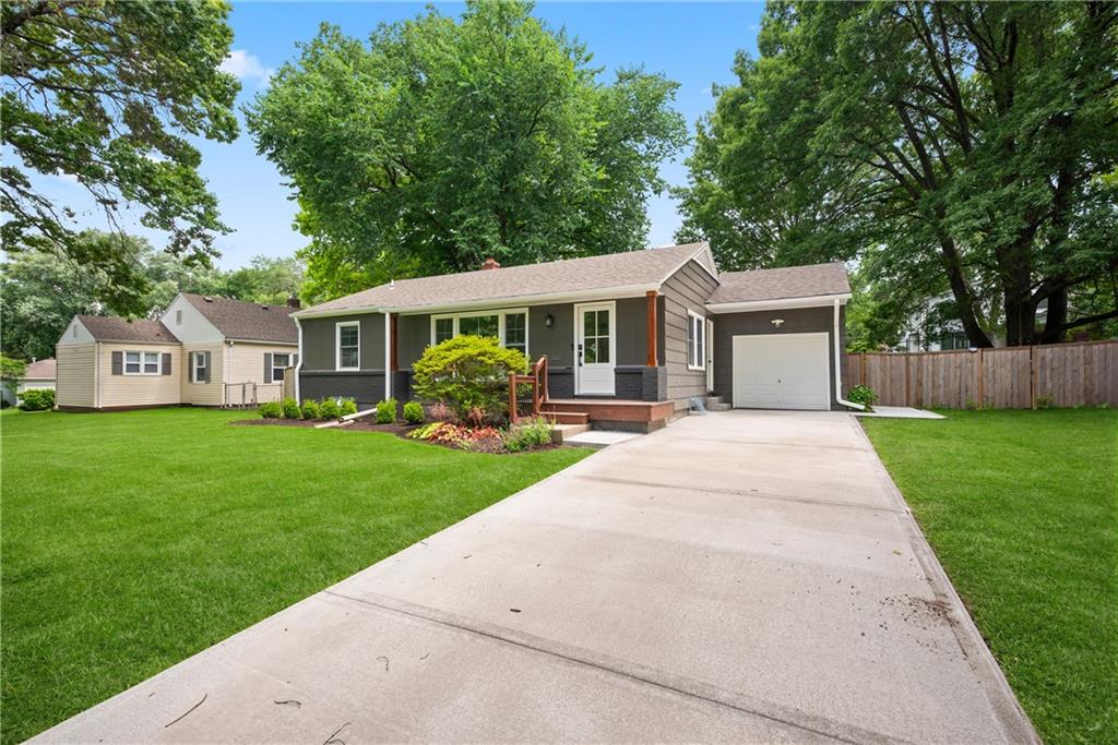 Listing Photo MLS #HMS2626943