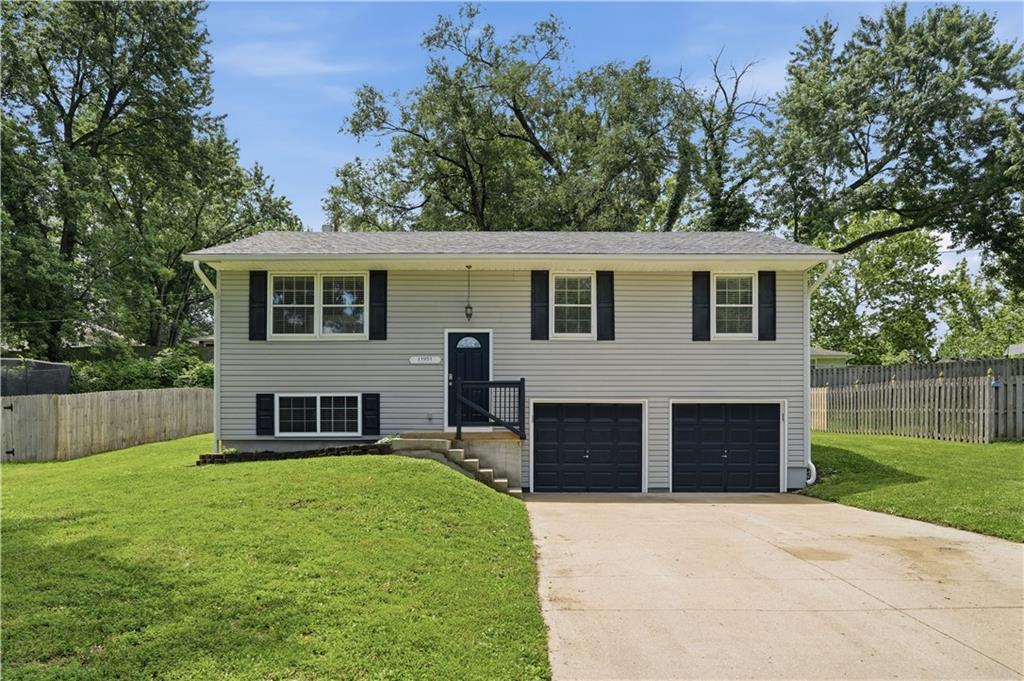 Listing Photo MLS #HMS2627073