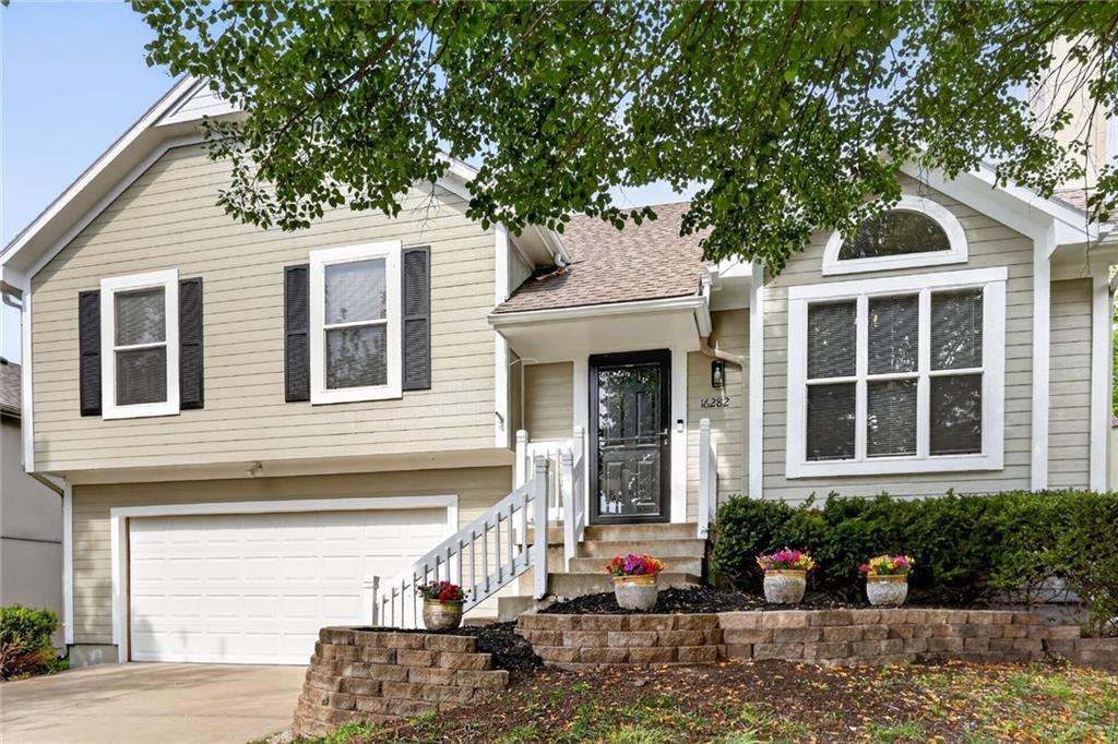Listing Photo MLS #HMS2627087