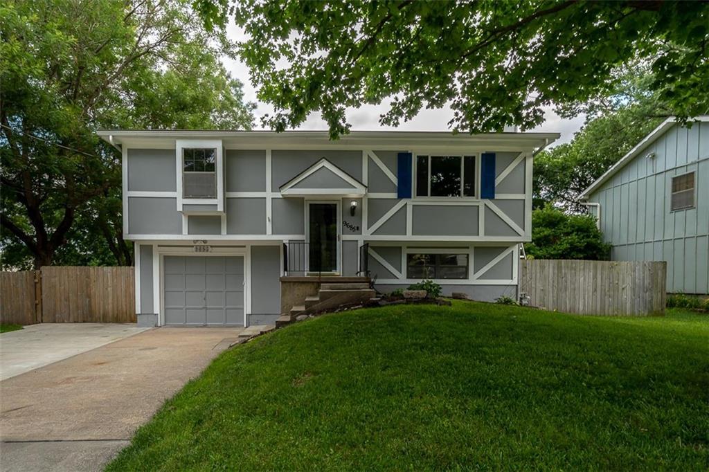 Listing Photo MLS #HMS2627144