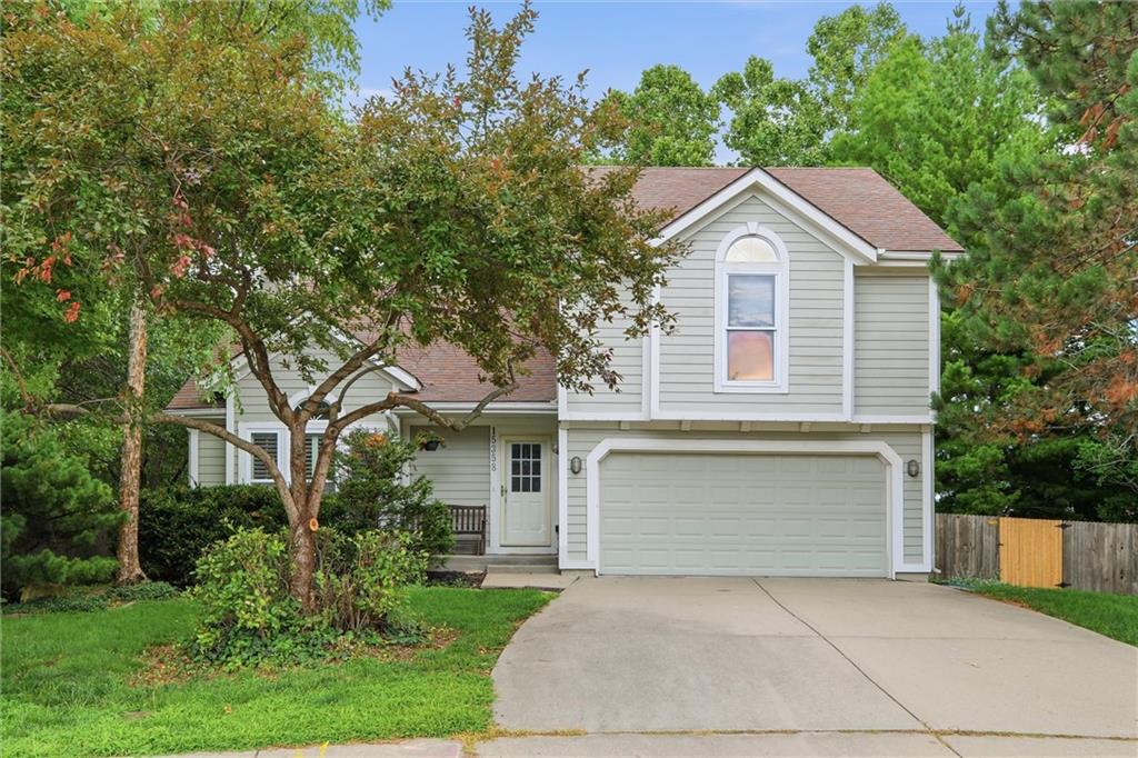Listing Photo MLS #HMS2627194