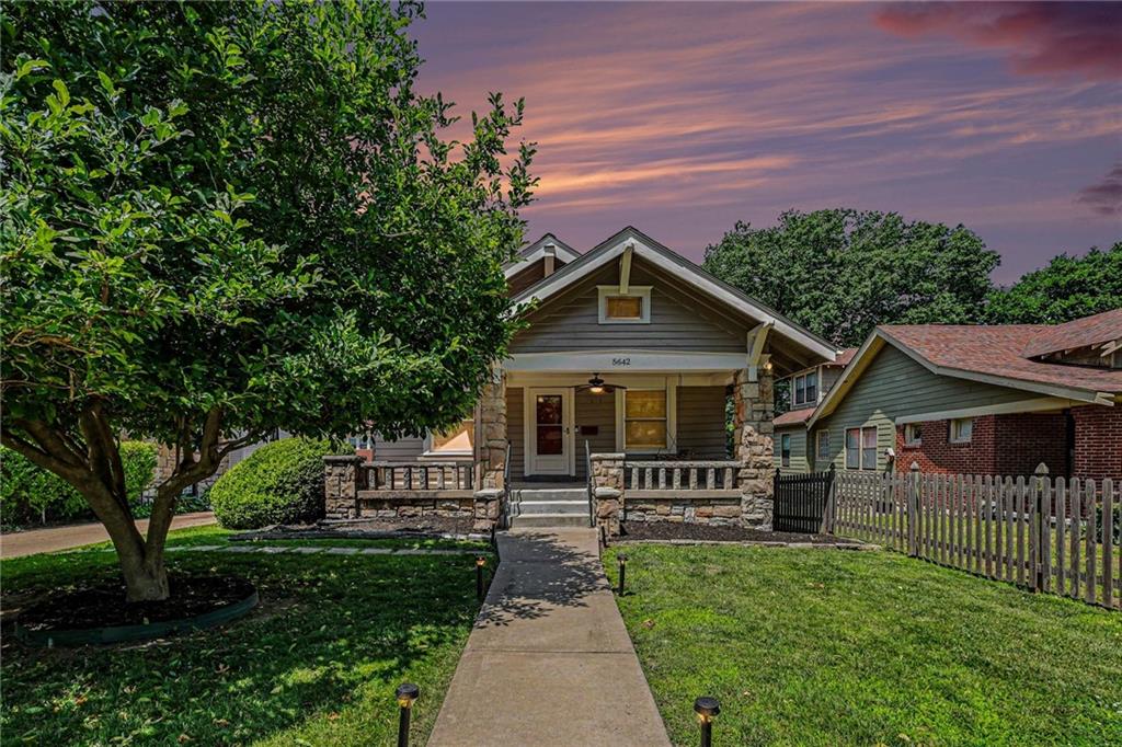 Listing Photo MLS #HMS2627213