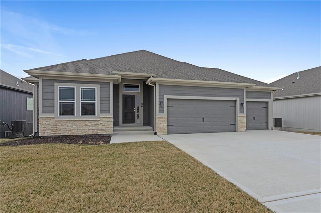 Listing Photo MLS #HMS2627236
