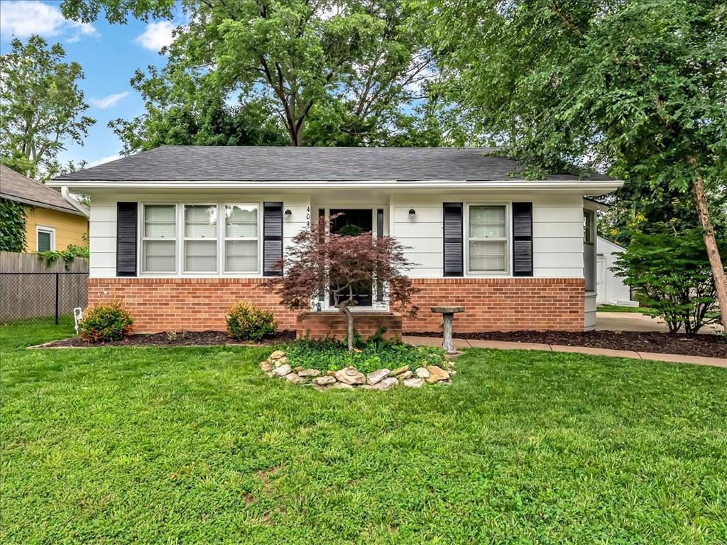 Listing Photo MLS #HMS2627307
