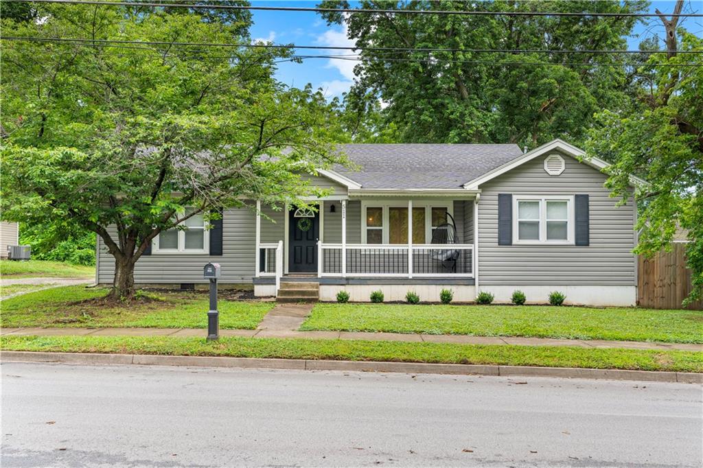 Listing Photo MLS #HMS2627404