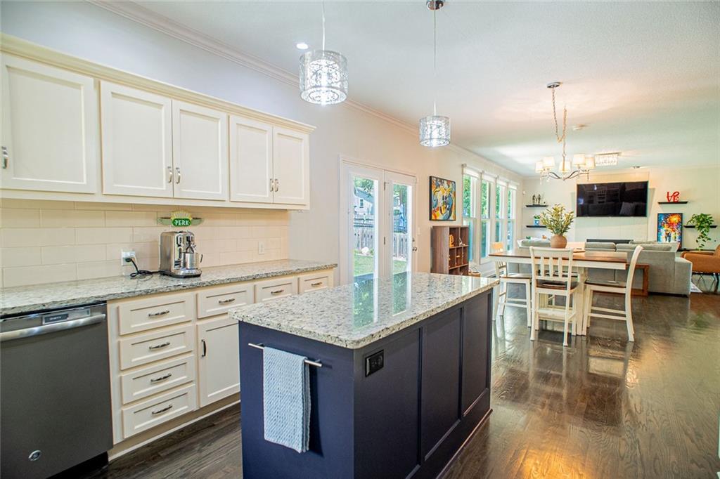 Listing Photo MLS #HMS2627538