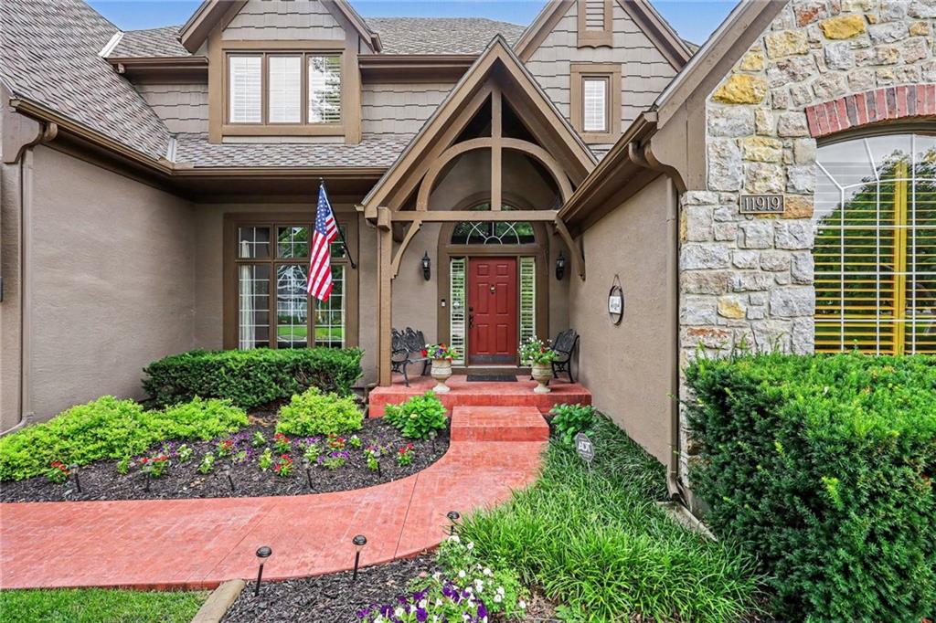 Listing Photo MLS #HMS2627582