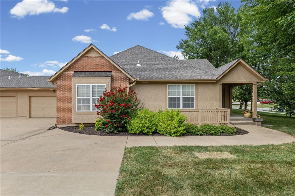 Listing Photo MLS #HMS2627639