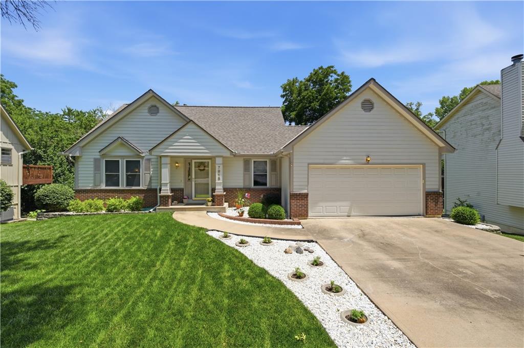 Listing Photo MLS #HMS2627692