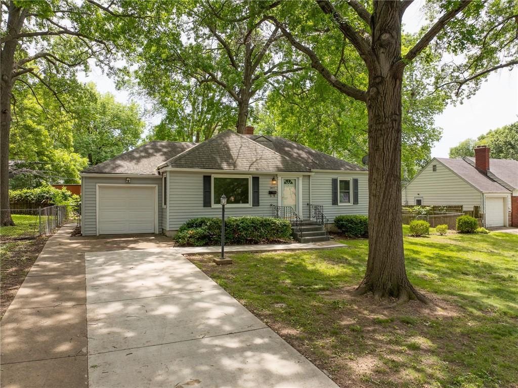 Listing Photo MLS #HMS2627997