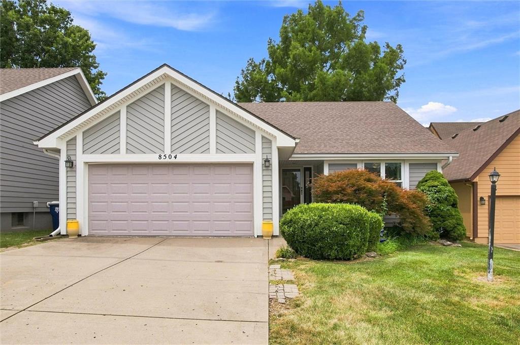 Listing Photo MLS #HMS2628523