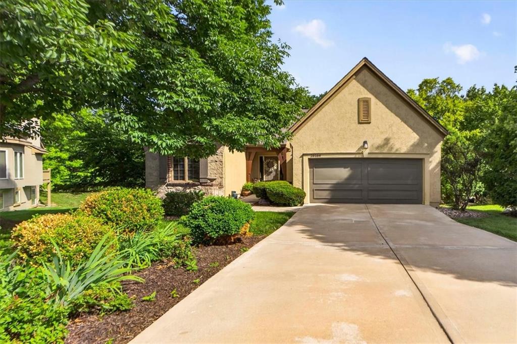 Listing Photo MLS #HMS2628894