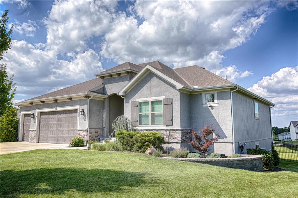 Listing Photo MLS #HMS2629537