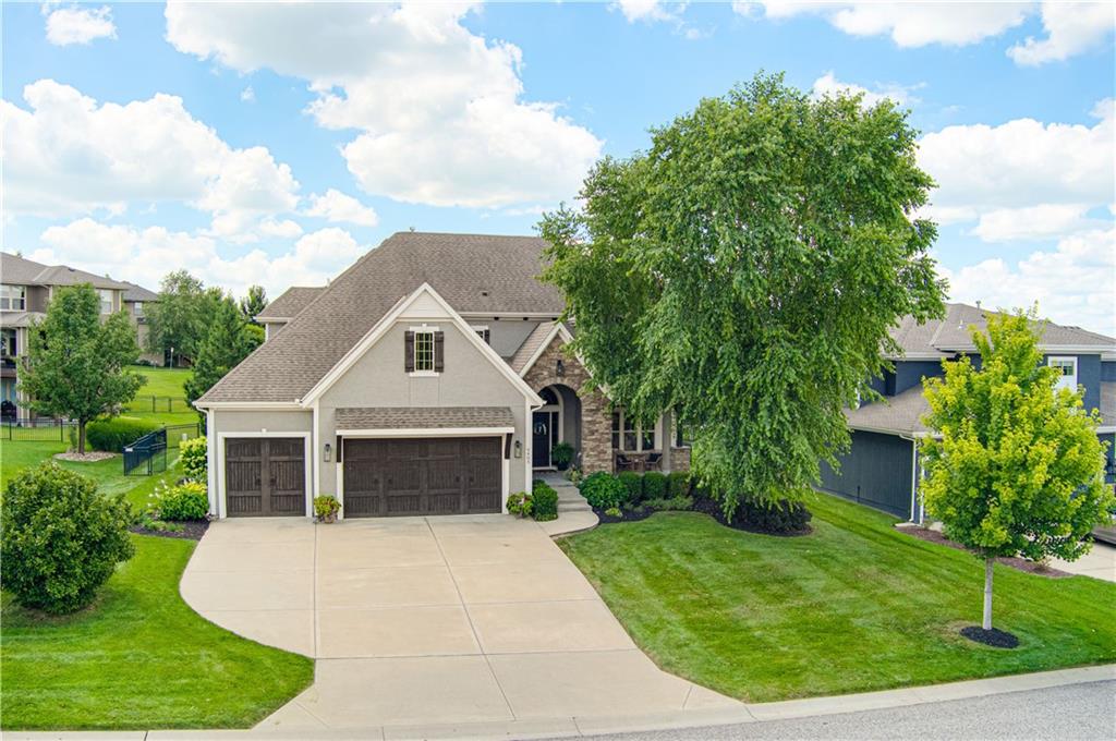 Listing Photo MLS #HMS2630804