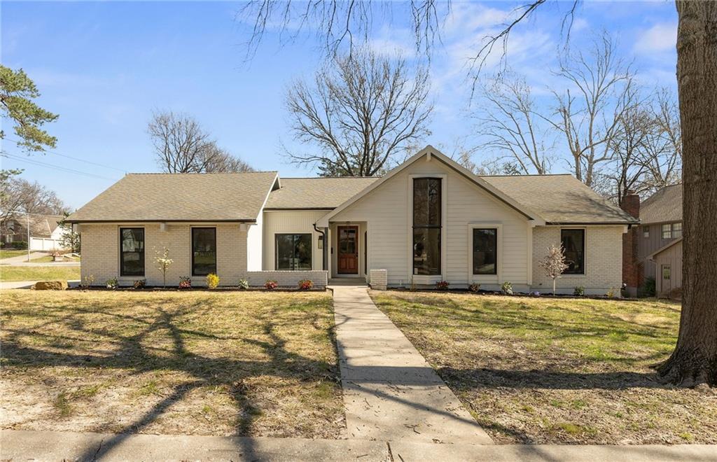 Listing Photo MLS #HMS2630912