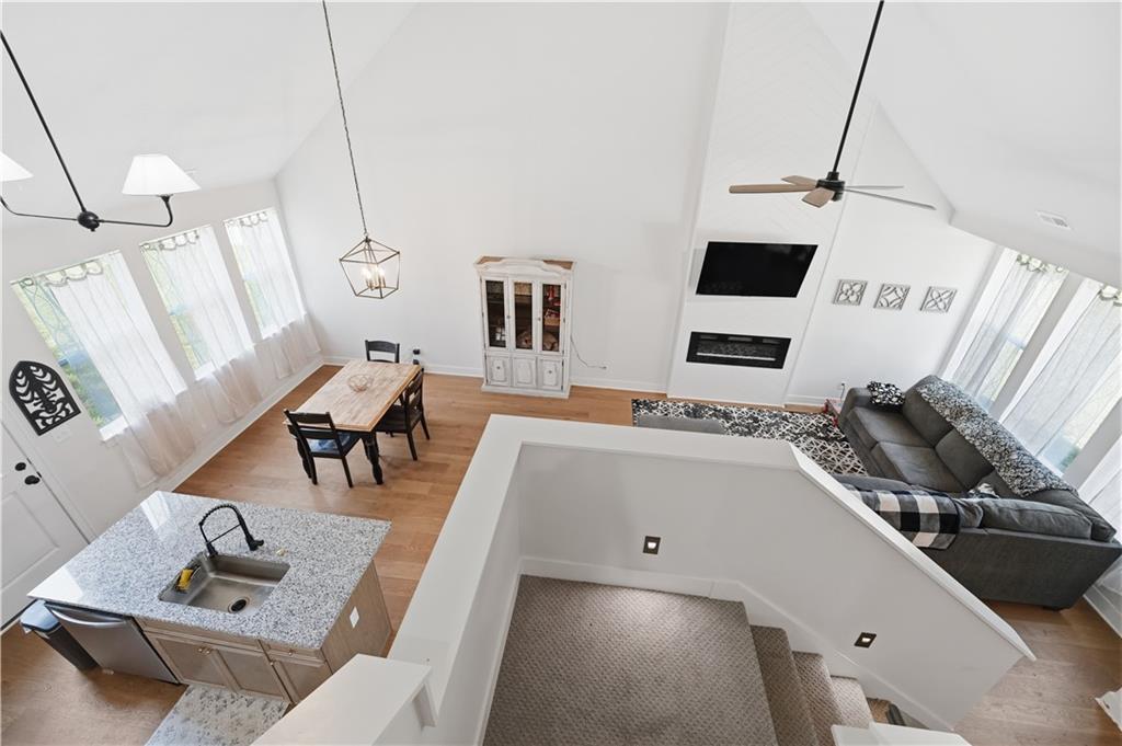Listing Photo MLS #HMS2631032