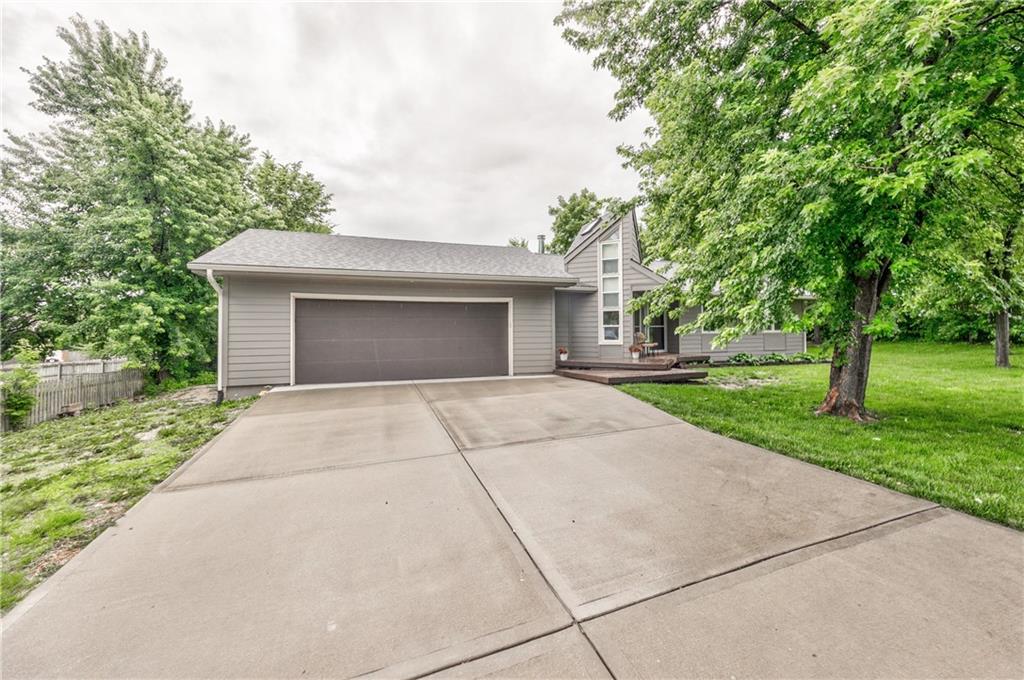 Listing Photo MLS #HMS2631122