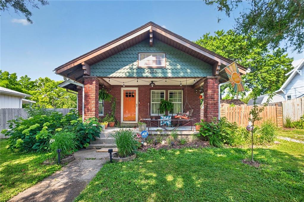 Listing Photo MLS #HMS2631623