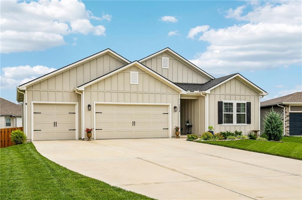 Listing Photo MLS #HMS2632383