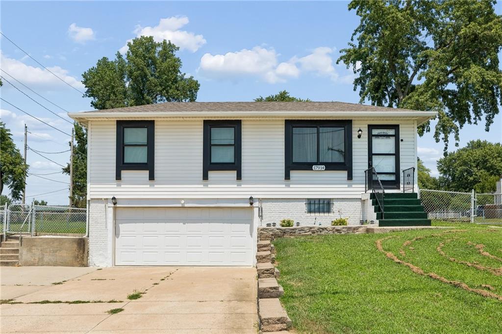 Listing Photo MLS #HMS2632892