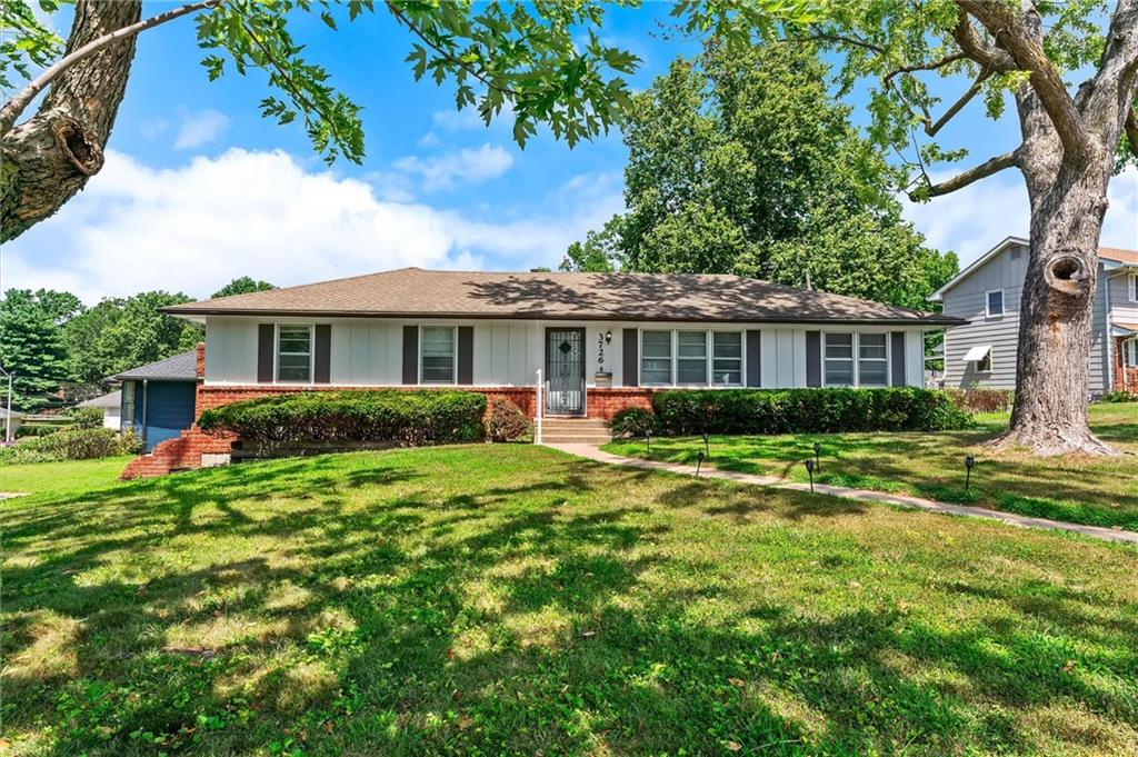 Listing Photo MLS #HMS2633103