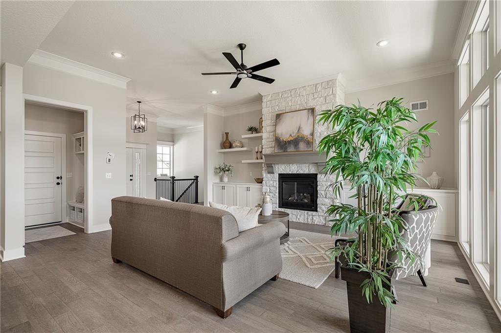 Listing Photo MLS #HMS2633555