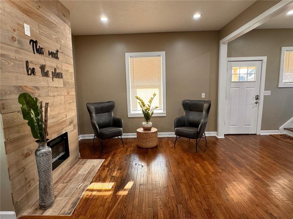 Listing Photo MLS #HMS2633675