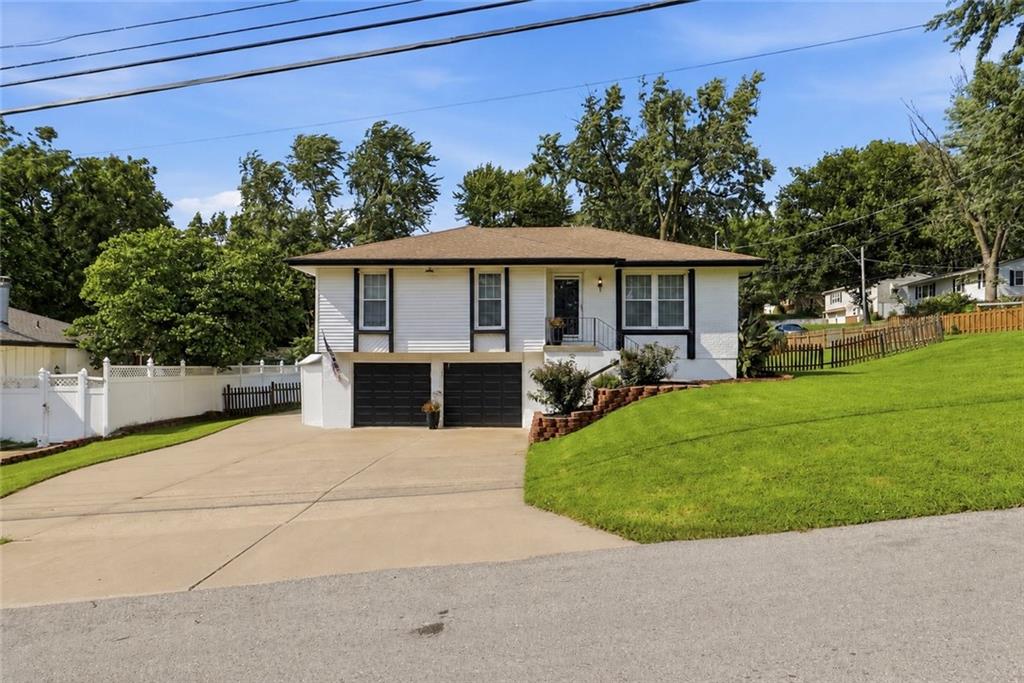 Listing Photo MLS #HMS2634100