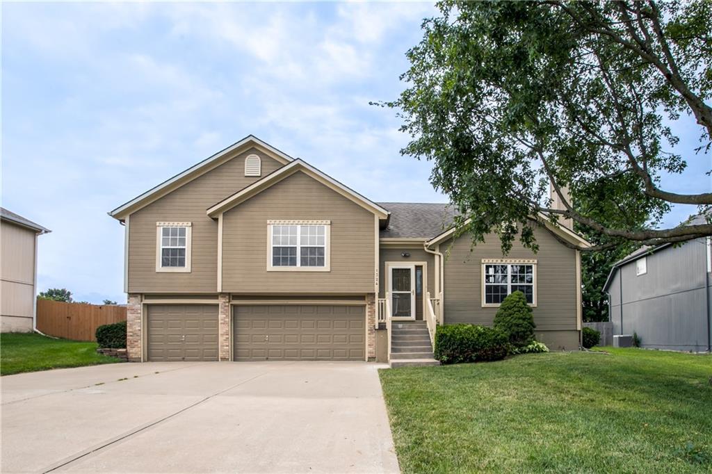 Listing Photo MLS #HMS2634279