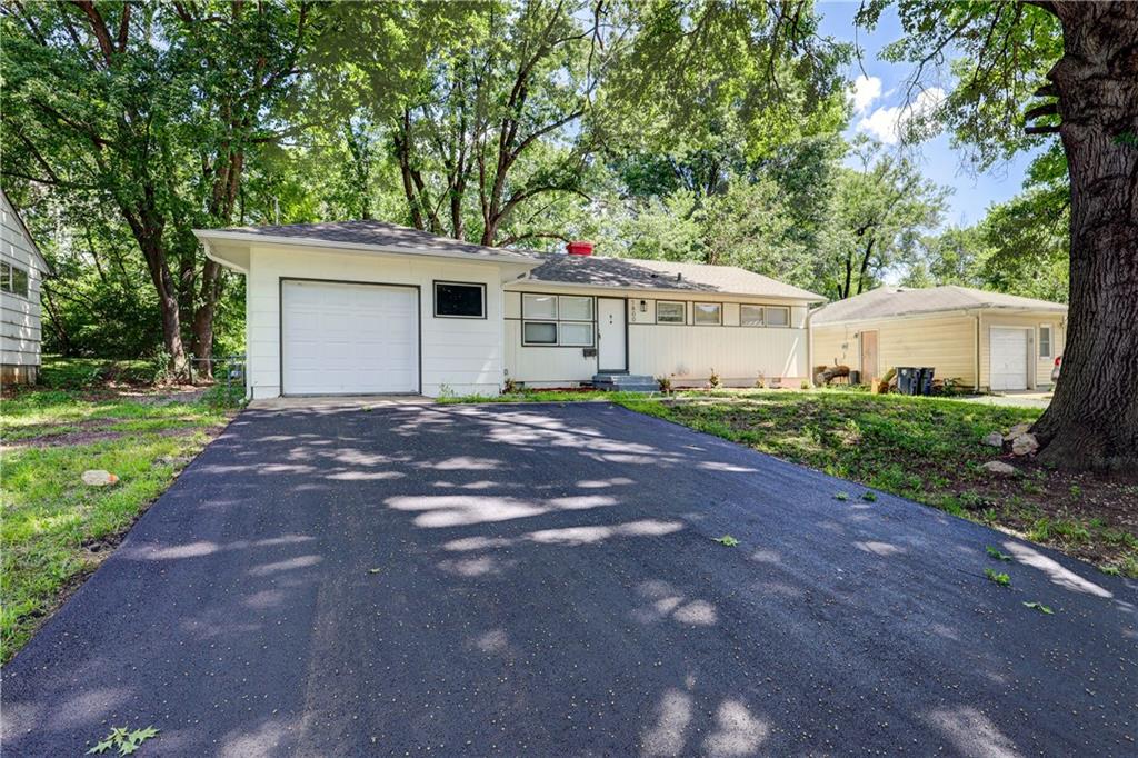 Listing Photo MLS #HMS2634372