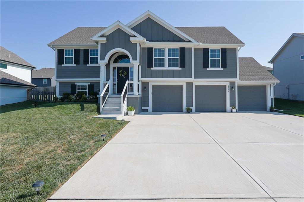 Listing Photo MLS #HMS2635023