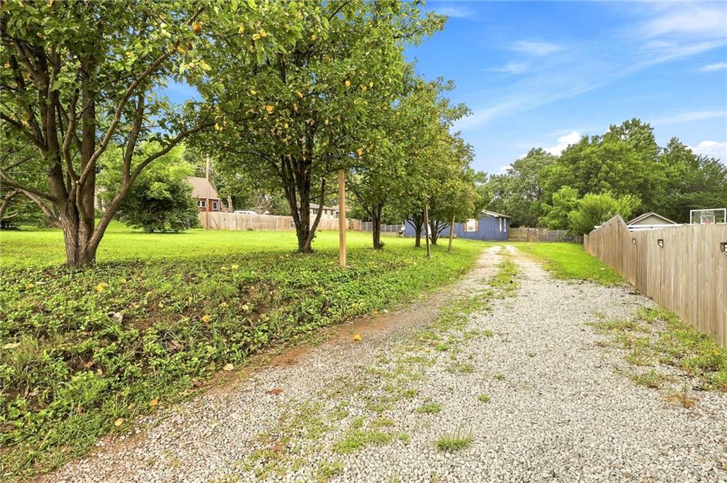 Listing Photo MLS #HMS2635321
