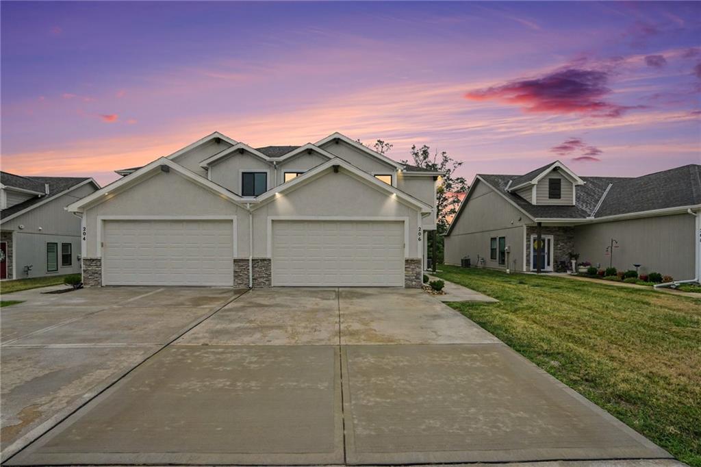 Listing Photo MLS #HMS2635324