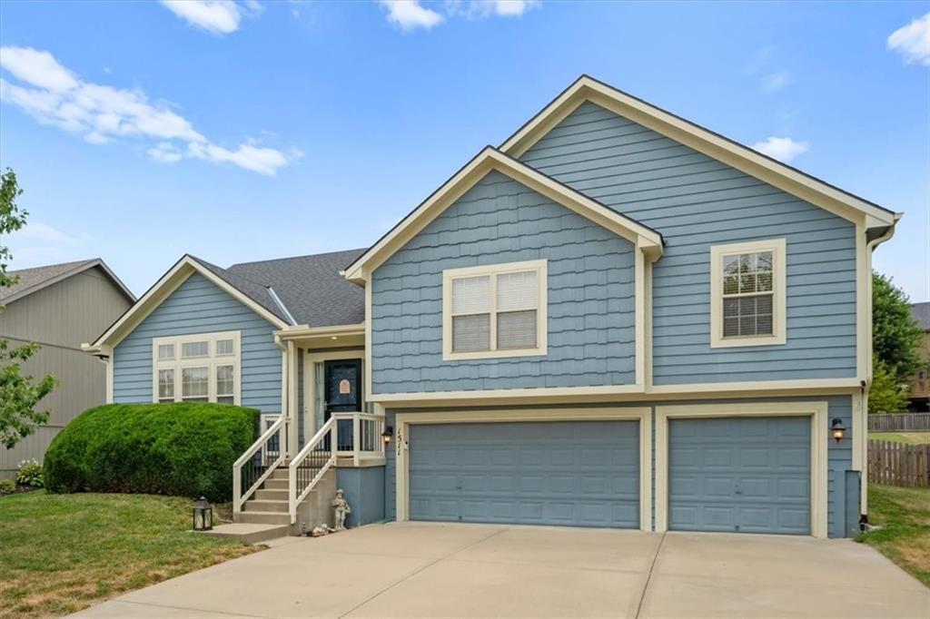 Listing Photo MLS #HMS2635630