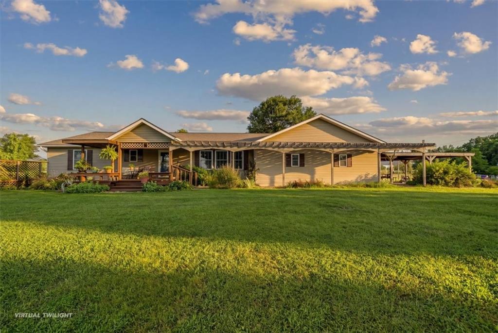Listing Photo MLS #HMS2635841