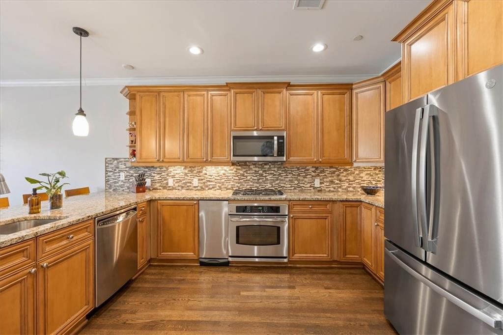 Listing Photo MLS #HMS2636295
