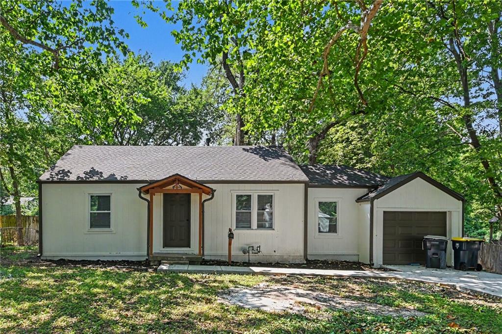 Listing Photo MLS #HMS2636605