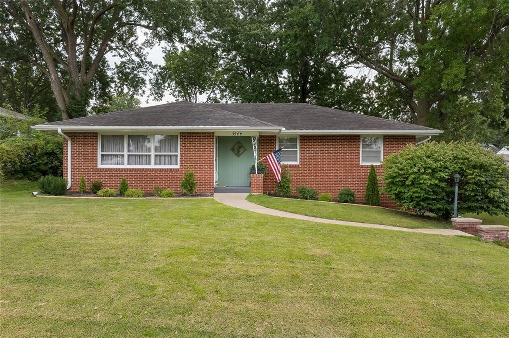 Listing Photo MLS #HMS2637065