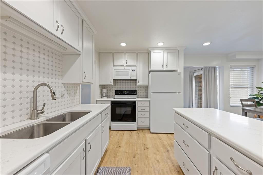 Listing Photo MLS #HMS2638057