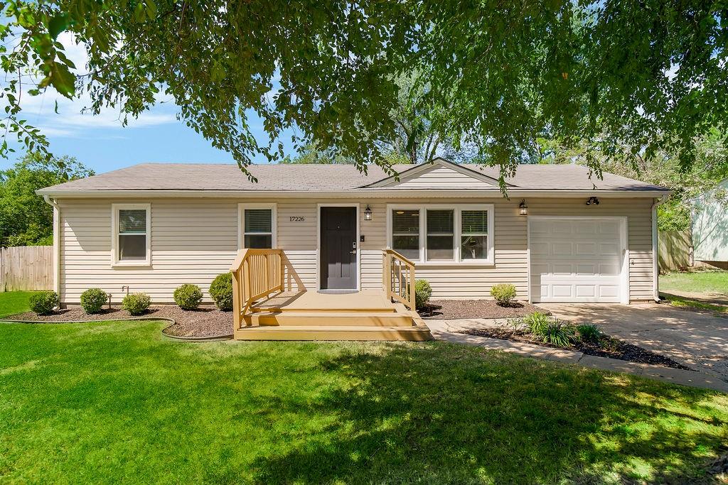 Listing Photo MLS #HMS2638615