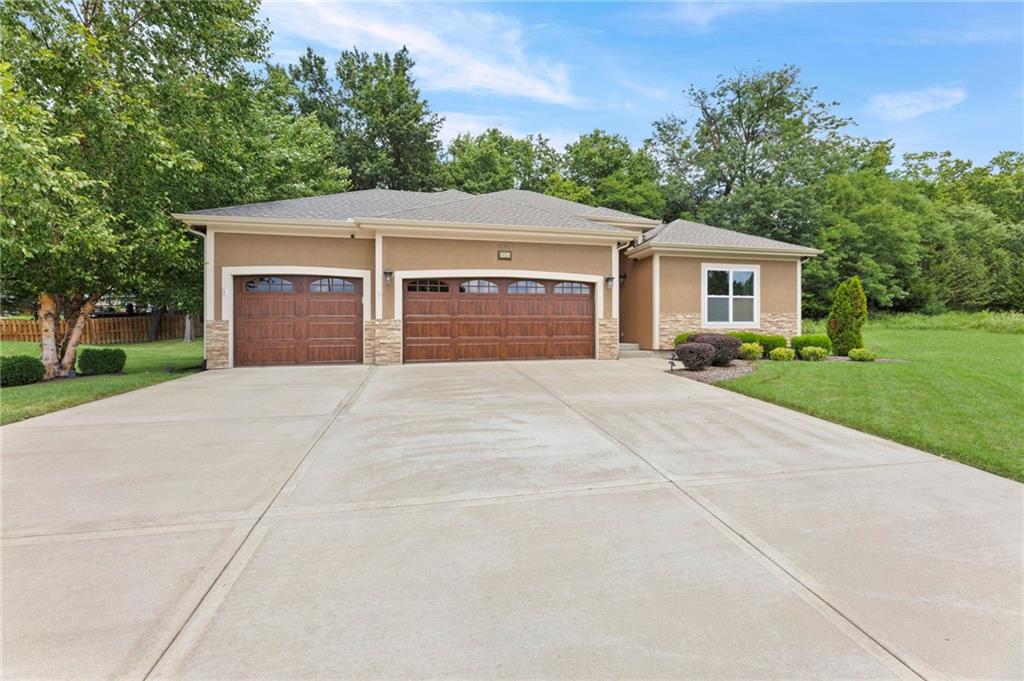 Listing Photo MLS #HMS2639222