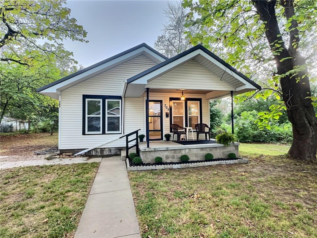 Listing Photo MLS #HMS2639560